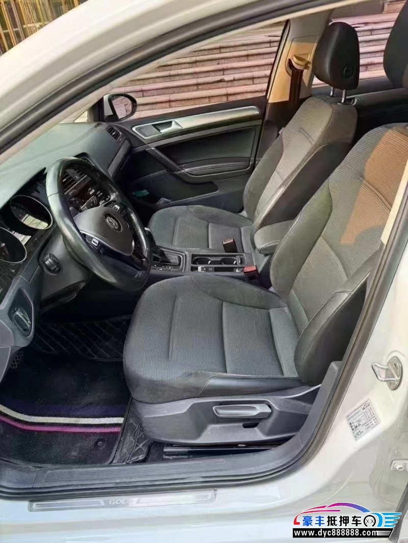 19年大众高尔夫轿车抵押车出售