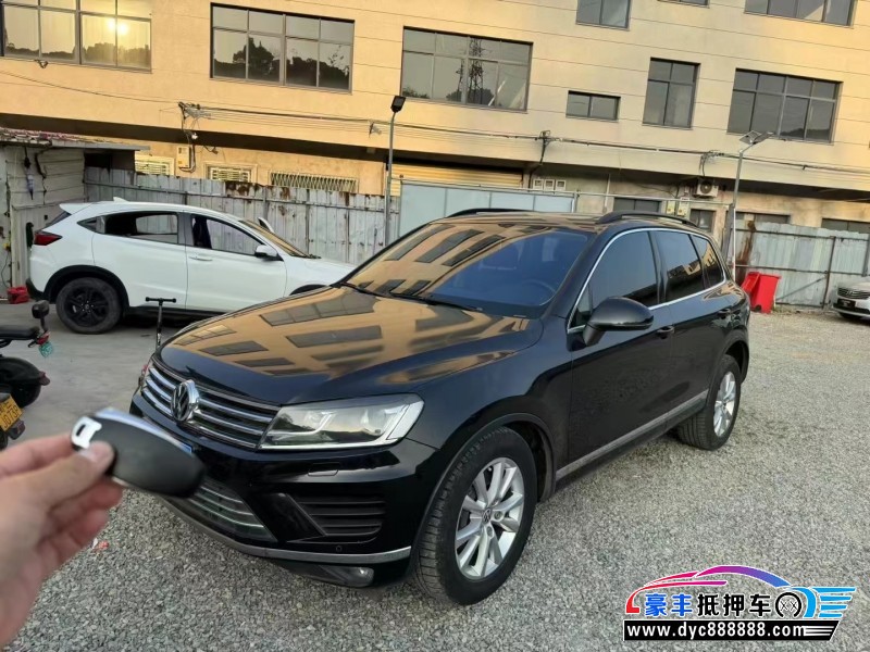 16年大众途锐轿车抵押车出售