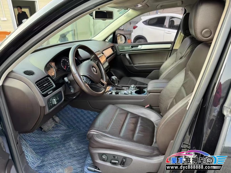 16年大众途锐轿车抵押车出售