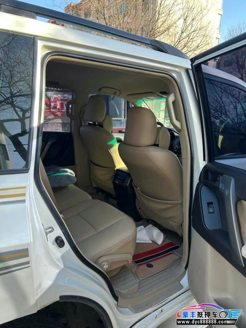 11年丰田普拉多（霸道）轿车抵押车出售