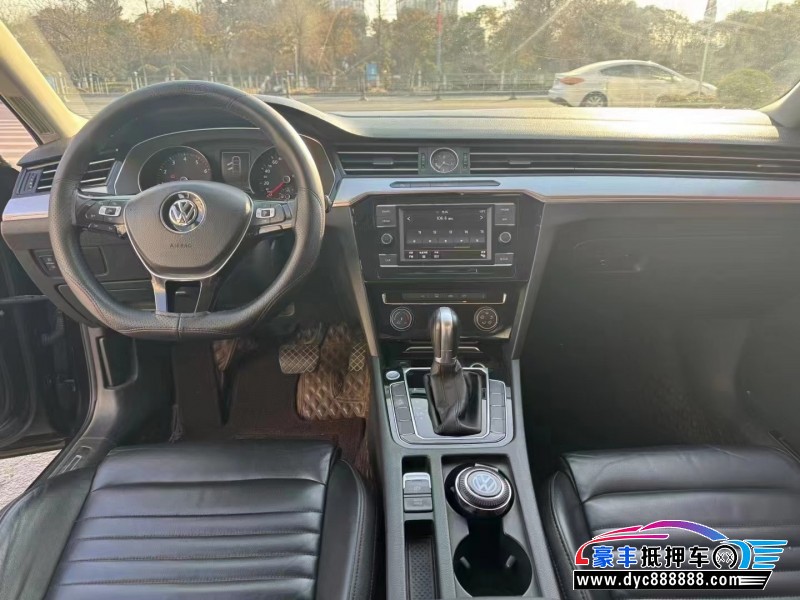 18年大众迈腾轿车抵押车出售