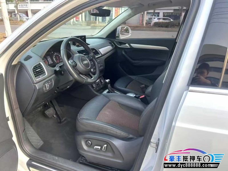 17年奥迪Q3轿车抵押车出售