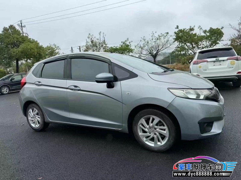 15年本田飞度轿车抵押车出售