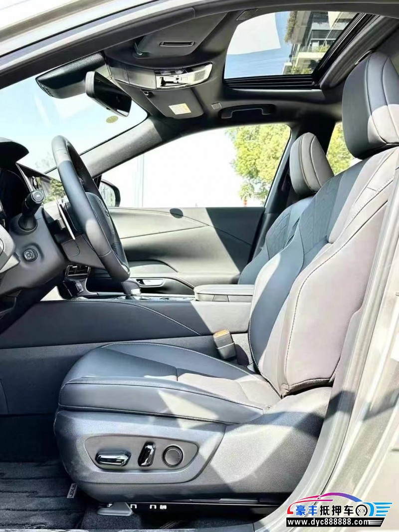 24年雷克萨斯RX轿车抵押车出售