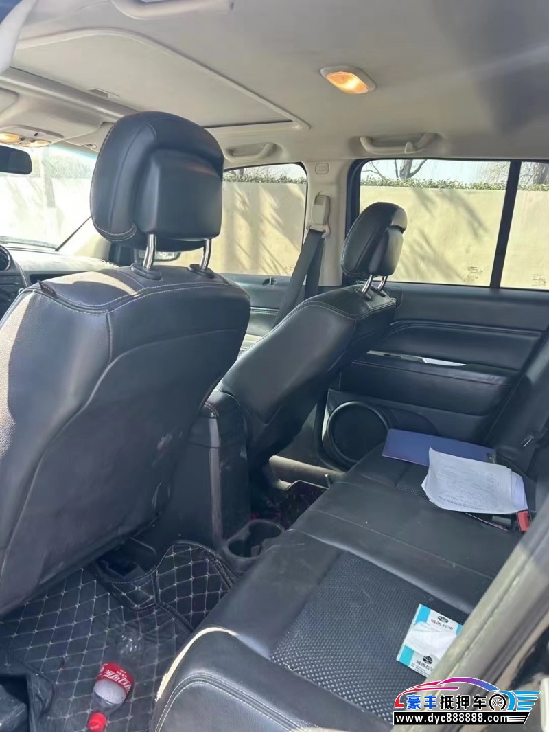 14年Jeep指南者轿车抵押车出售