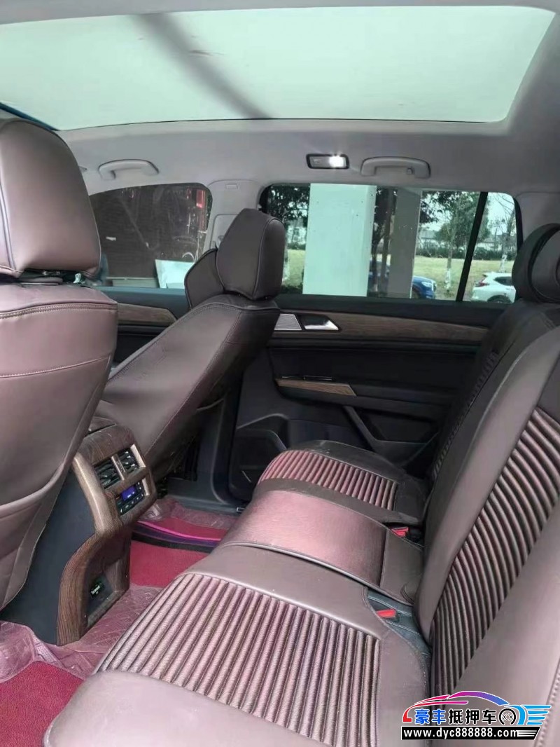 20年大众途昂轿车抵押车出售