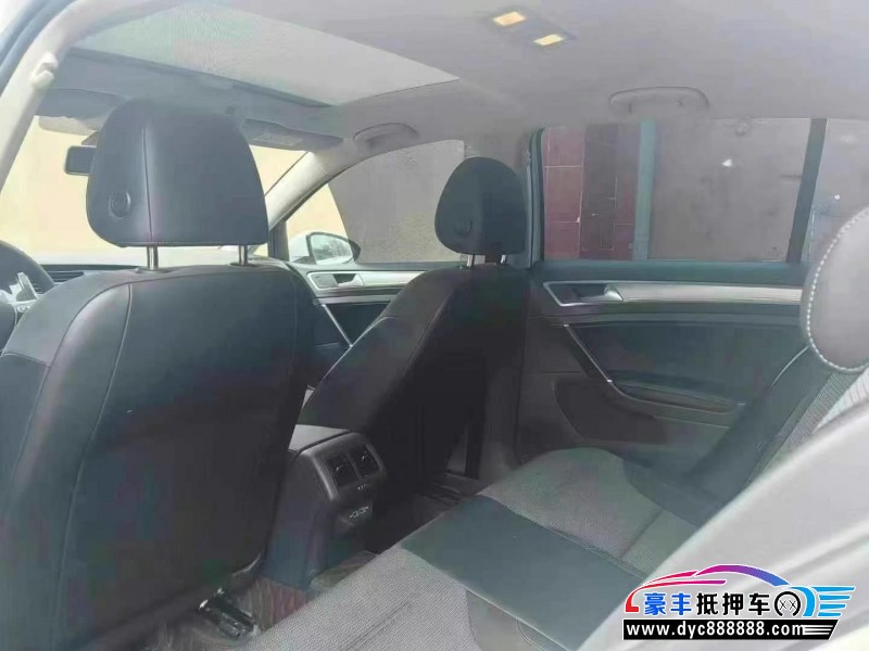 19年大众高尔夫轿车抵押车出售