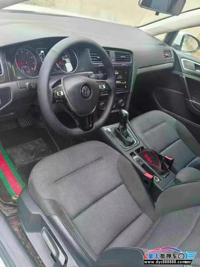 19年大众高尔夫轿车抵押车出售