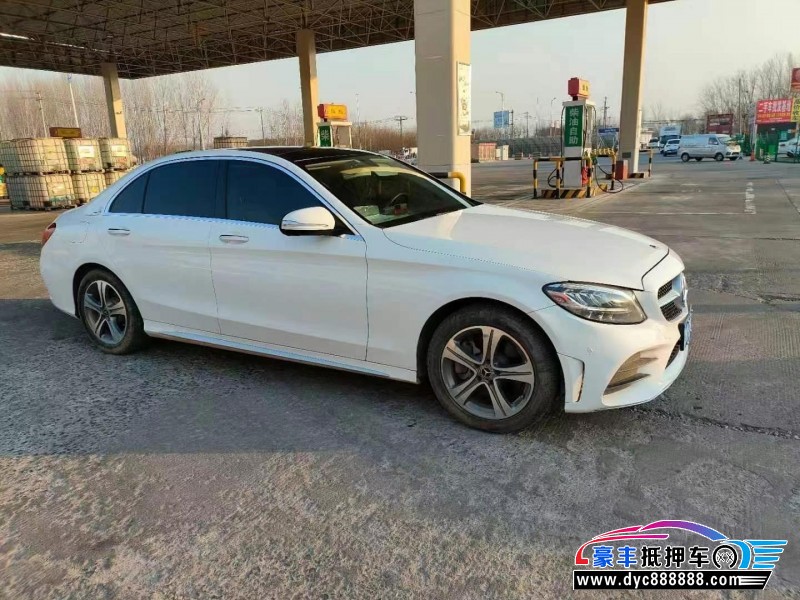 19年奔驰C轿车抵押车出售