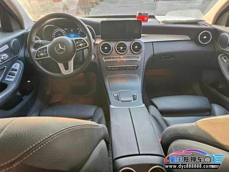 19年奔驰C轿车抵押车出售