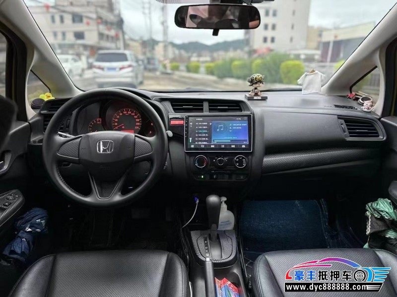 16年本田飞度轿车抵押车出售