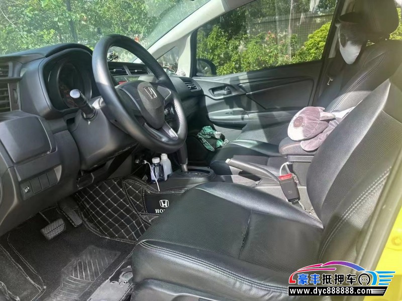 16年本田飞度轿车抵押车出售