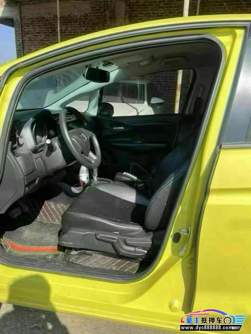 18年本田飞度轿车抵押车出售