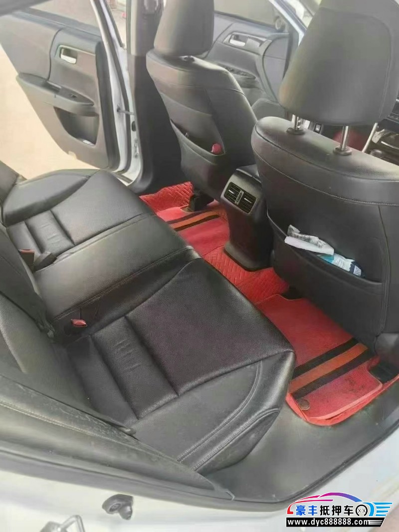 18年本田雅阁轿车抵押车出售