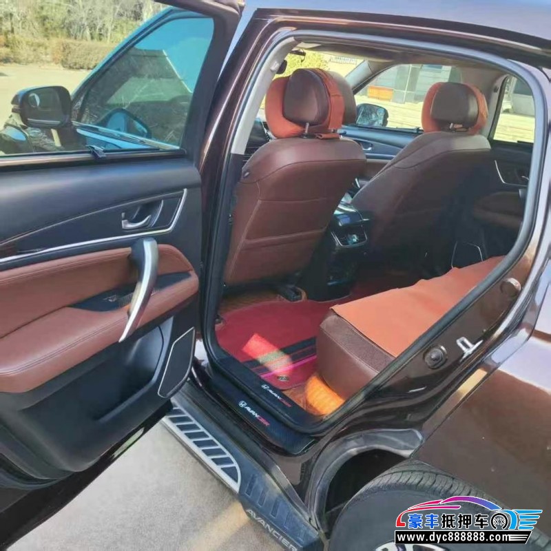 16年本田冠道轿车抵押车出售