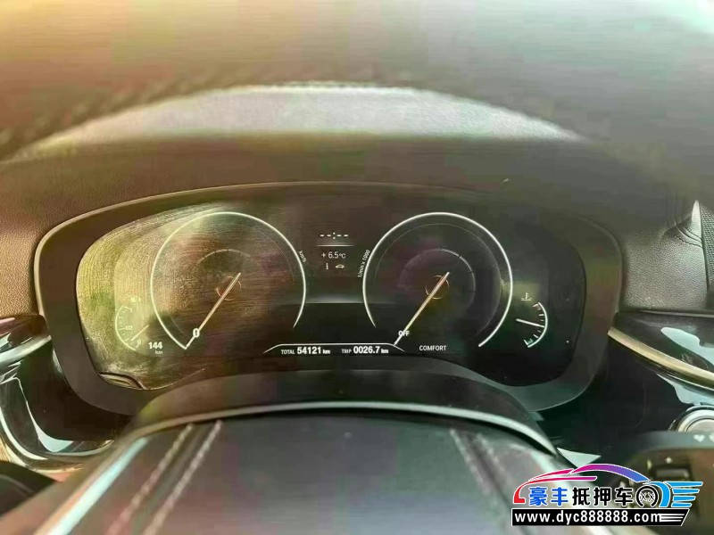 19年宝马5系轿车抵押车出售