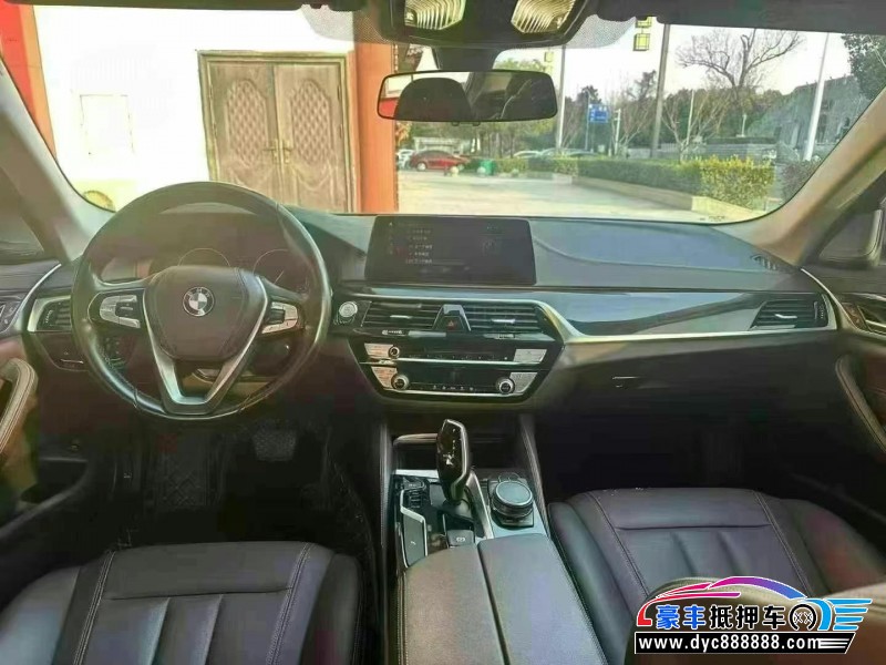 19年宝马5系轿车抵押车出售