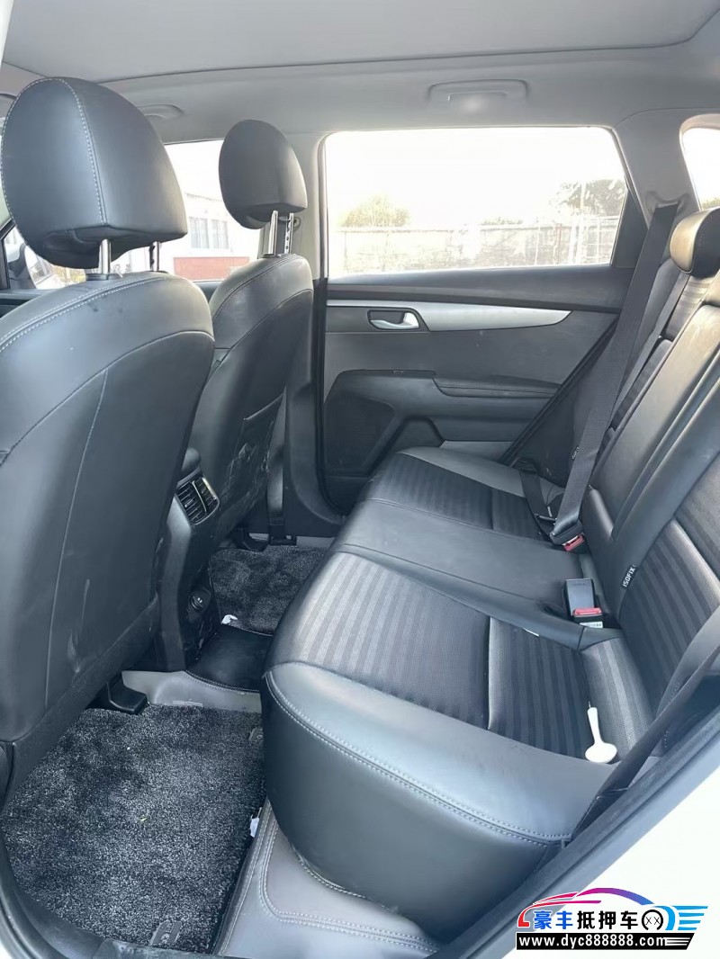 20年起亚智跑轿车抵押车出售