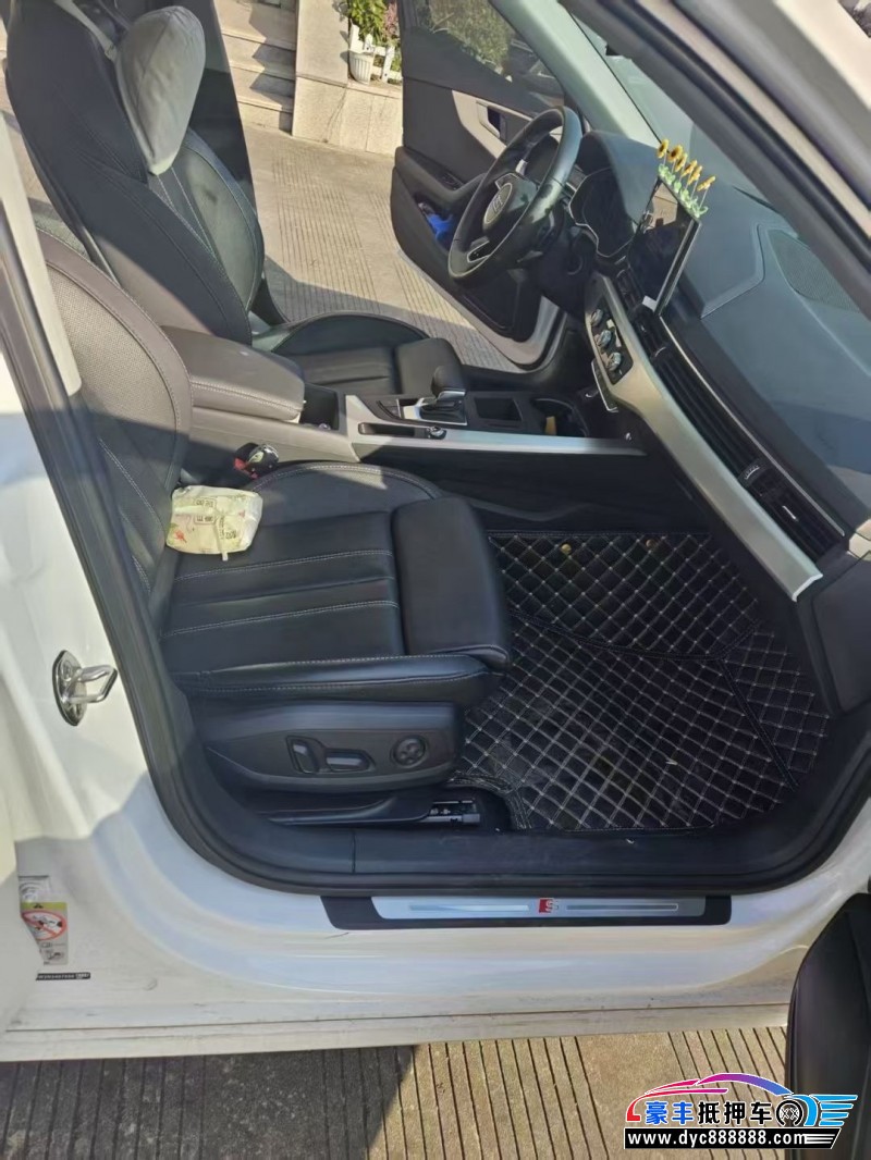 23年奥迪A4L轿车抵押车出售