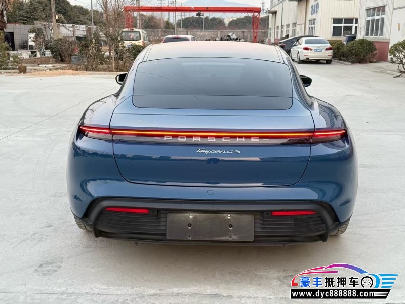 21年保时捷TaYcan轿车抵押车出售