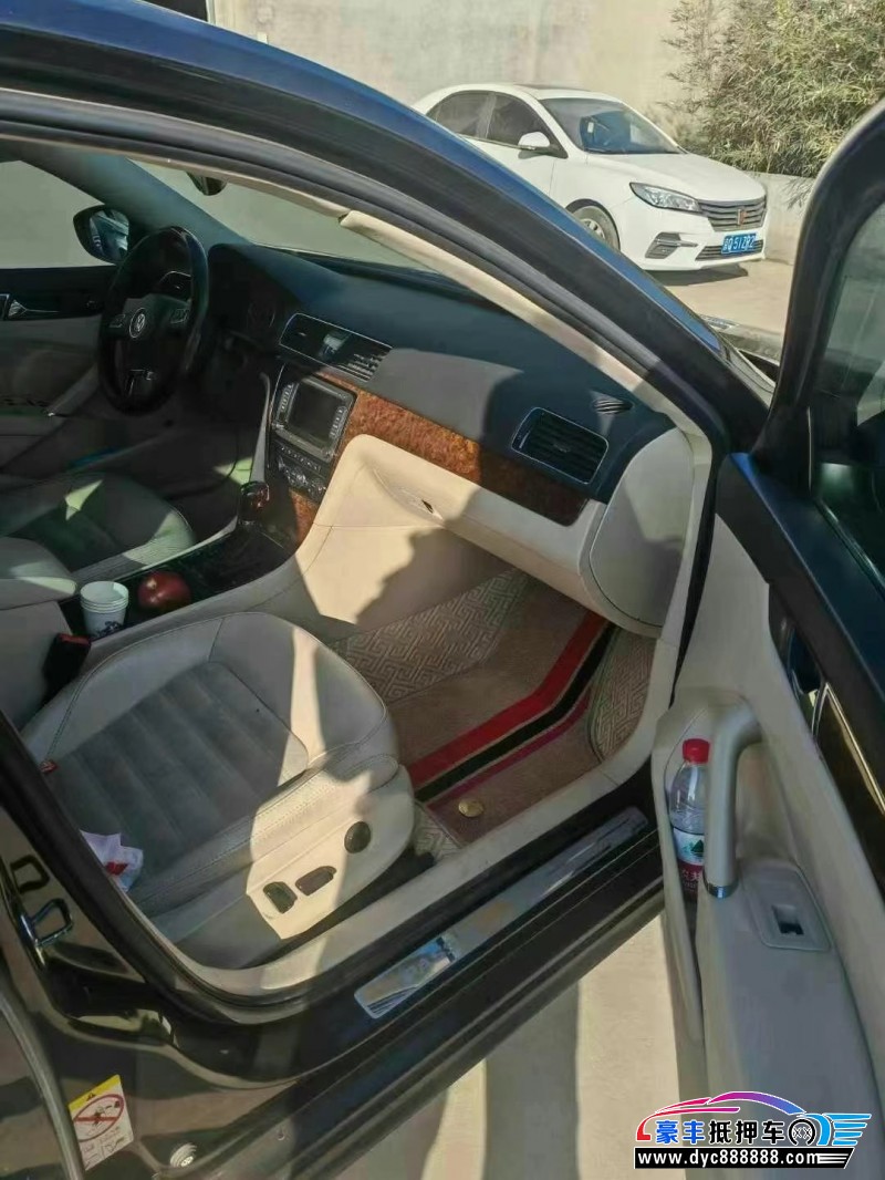 13年大众帕萨特轿车抵押车出售