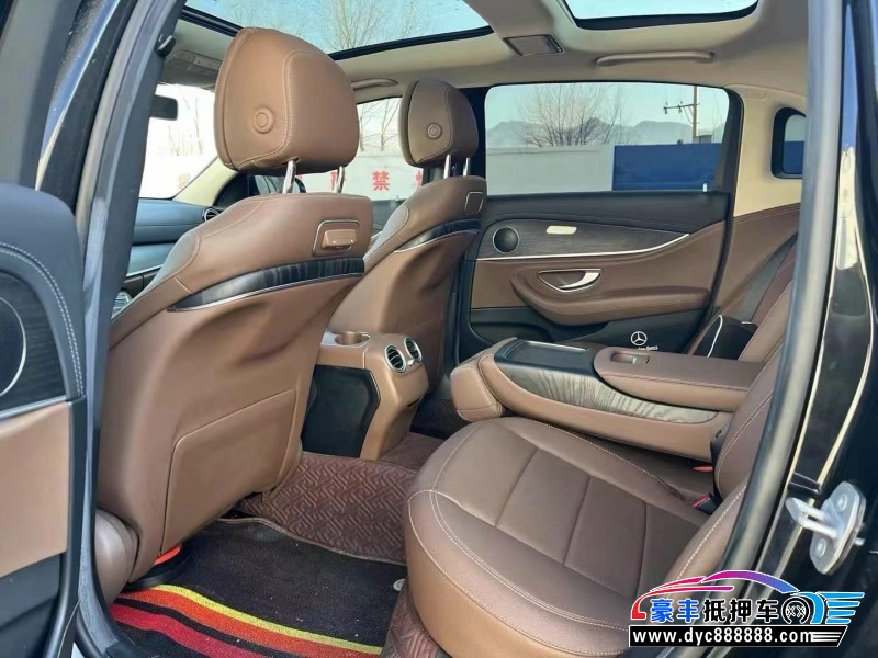 20年奔驰E轿车抵押车出售