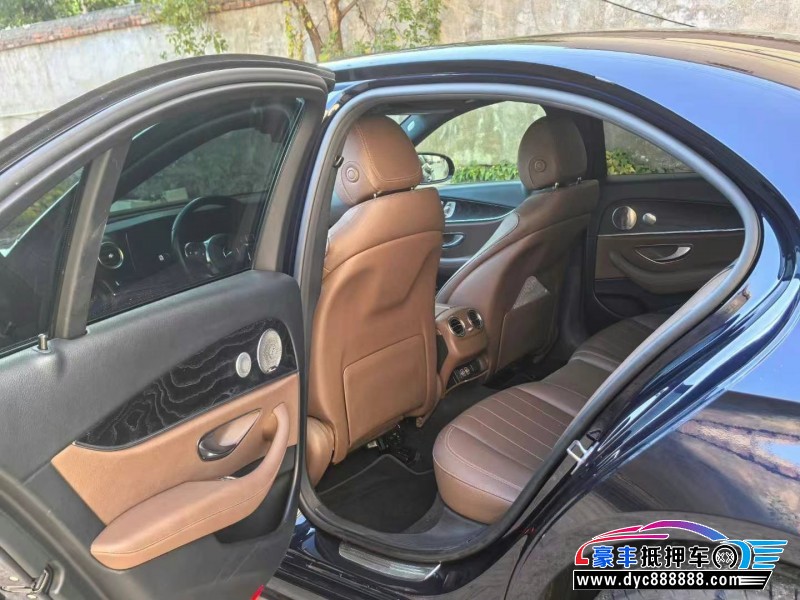 20年奔驰E轿车抵押车出售