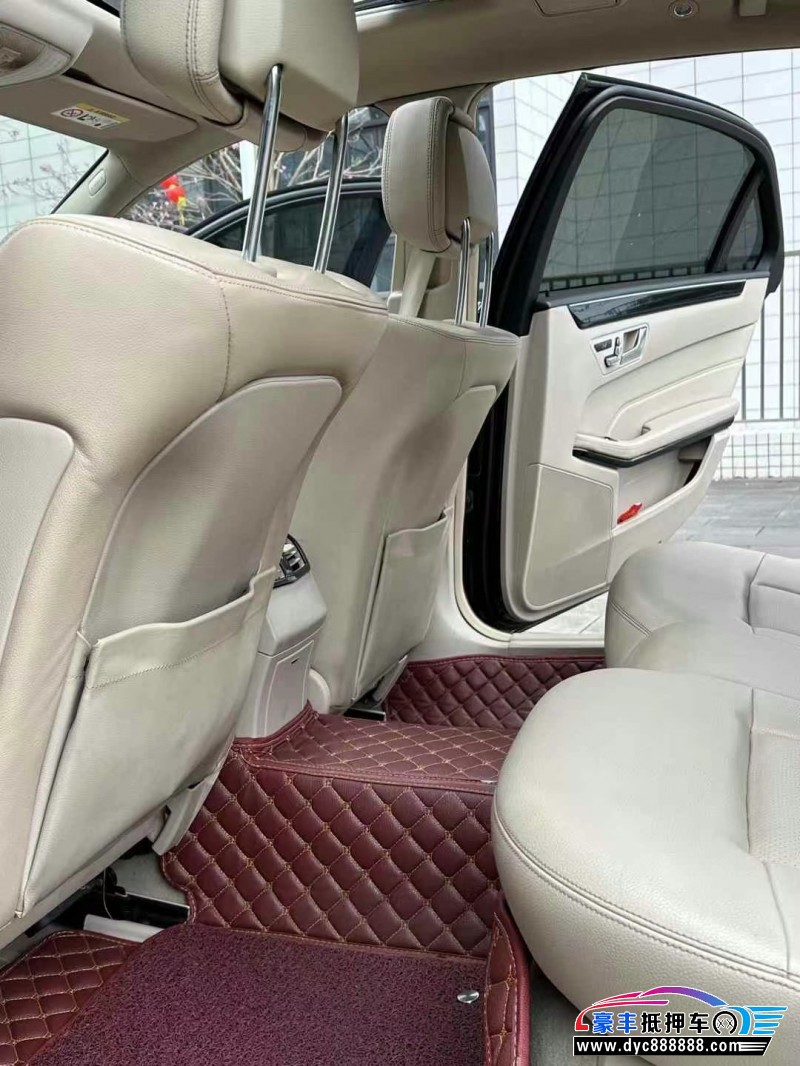 14年奔驰E轿车抵押车出售