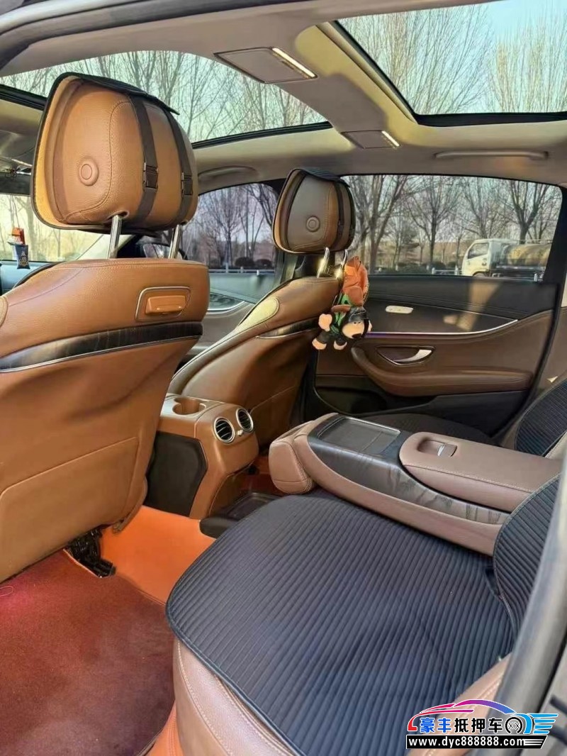 17年奔驰E轿车抵押车出售