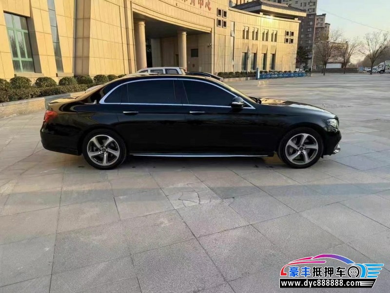 17年奔驰E轿车抵押车出售