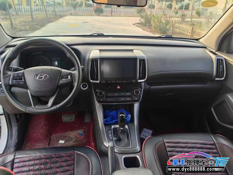 19年现代ix35轿车抵押车出售