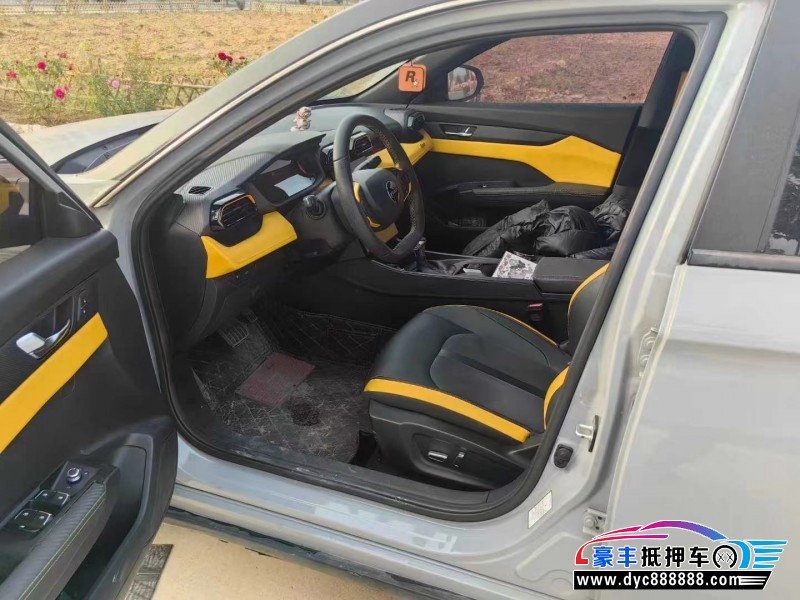 22年东风风神奕炫轿车抵押车出售