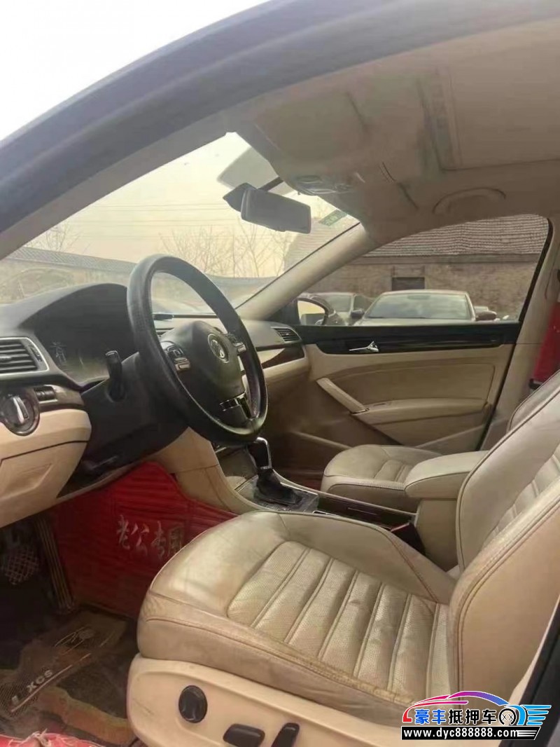 12年大众帕萨特轿车抵押车出售