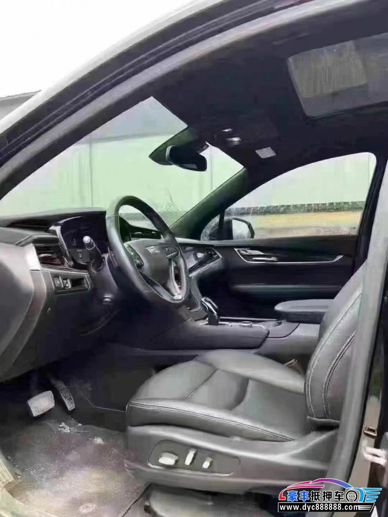 21年凯迪拉克xt6轿车抵押车出售