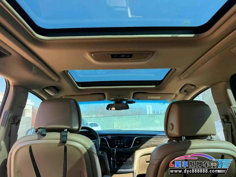 17年别克GL8轿车抵押车出售