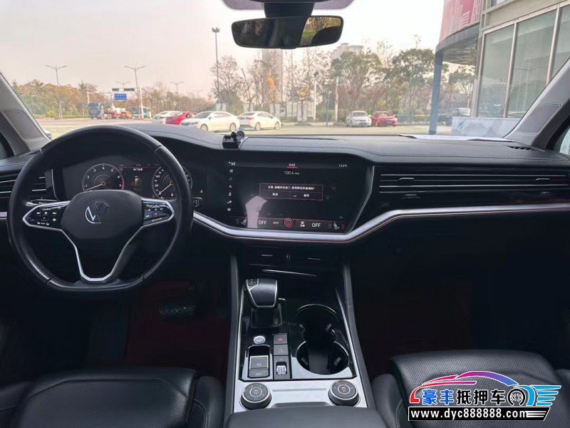 21年大众途锐轿车抵押车出售