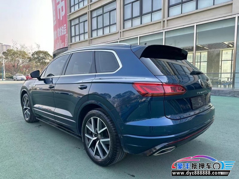 21年大众途锐轿车抵押车出售