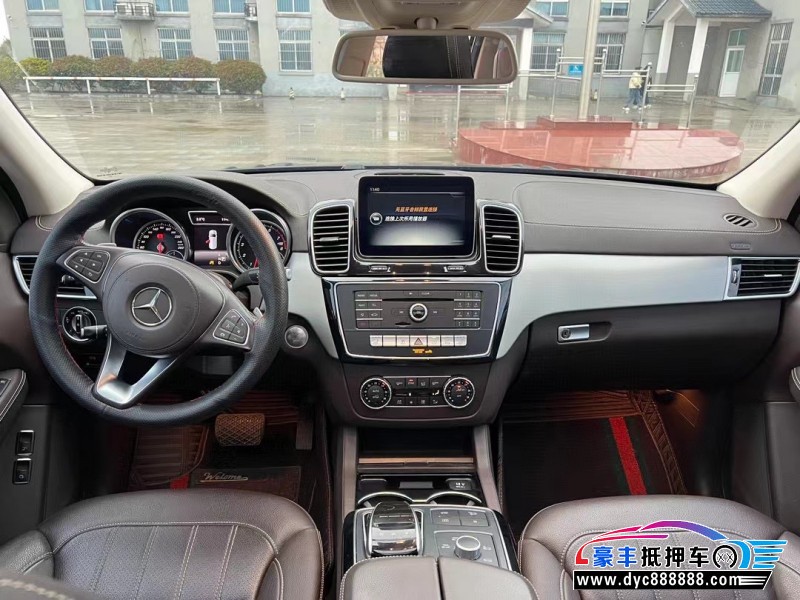 19年奔驰GLS轿车抵押车出售
