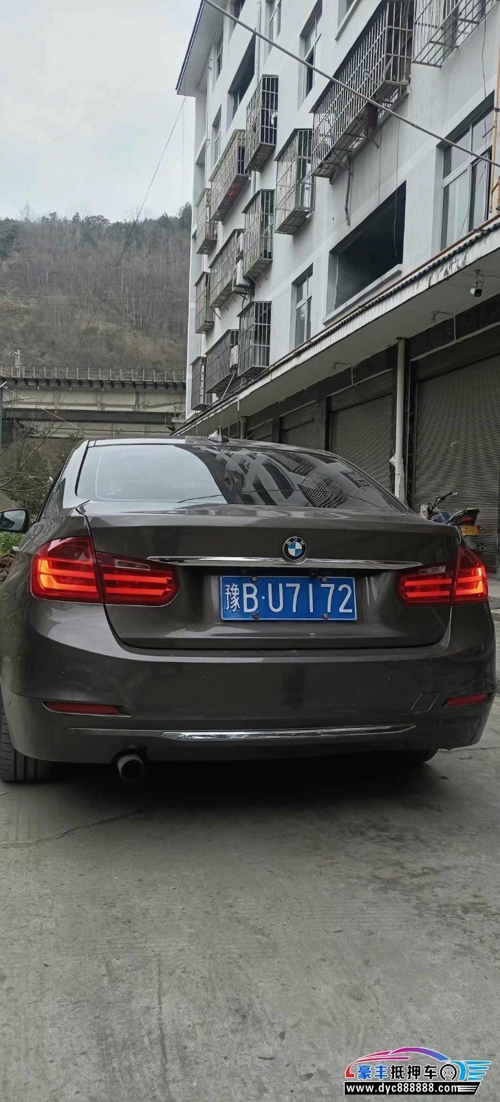 15年宝马3系轿车抵押车出售