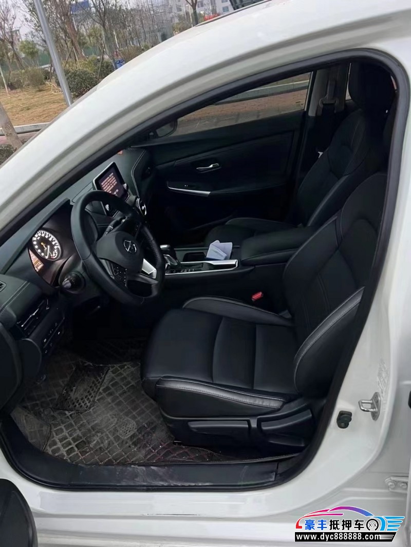 20年日产轩逸轿车抵押车出售