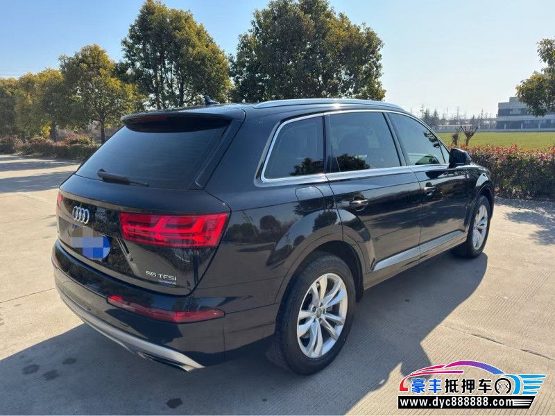 19年奥迪Q7轿车抵押车出售