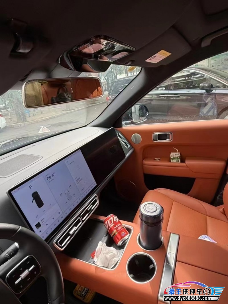 23年理想L8轿车抵押车出售