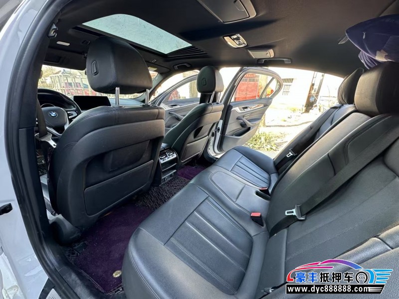 18年宝马5系轿车抵押车出售