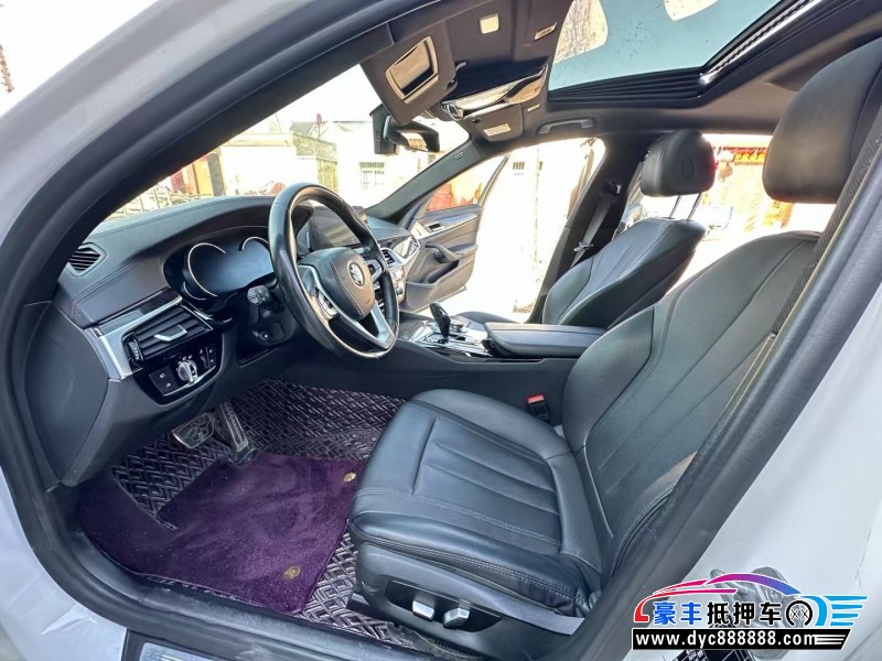 18年宝马5系轿车抵押车出售