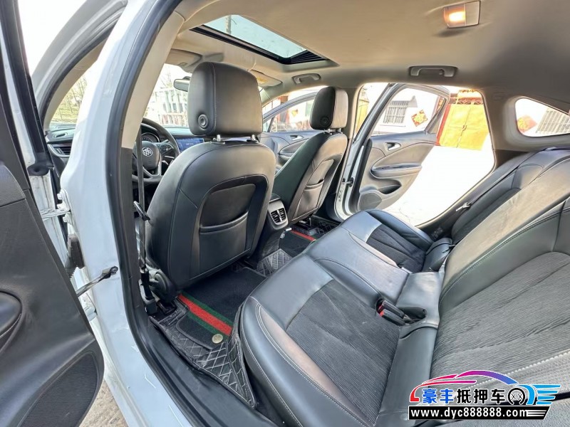 18年别克威朗轿车抵押车出售