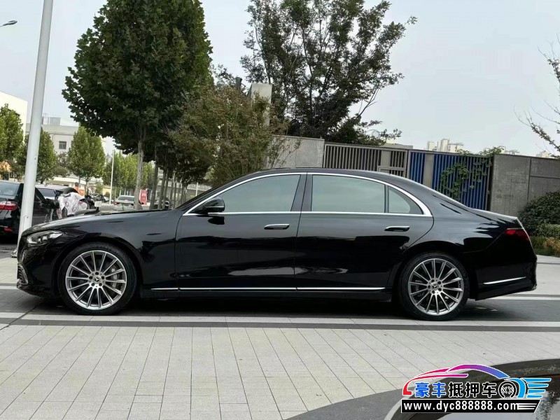 23年奔驰S轿车抵押车出售