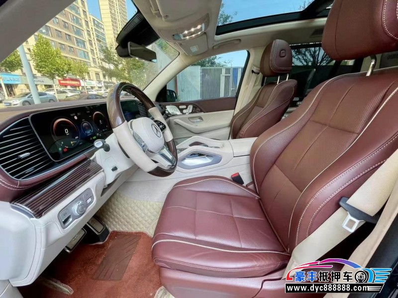 22年奔驰迈巴赫G级轿车抵押车出售