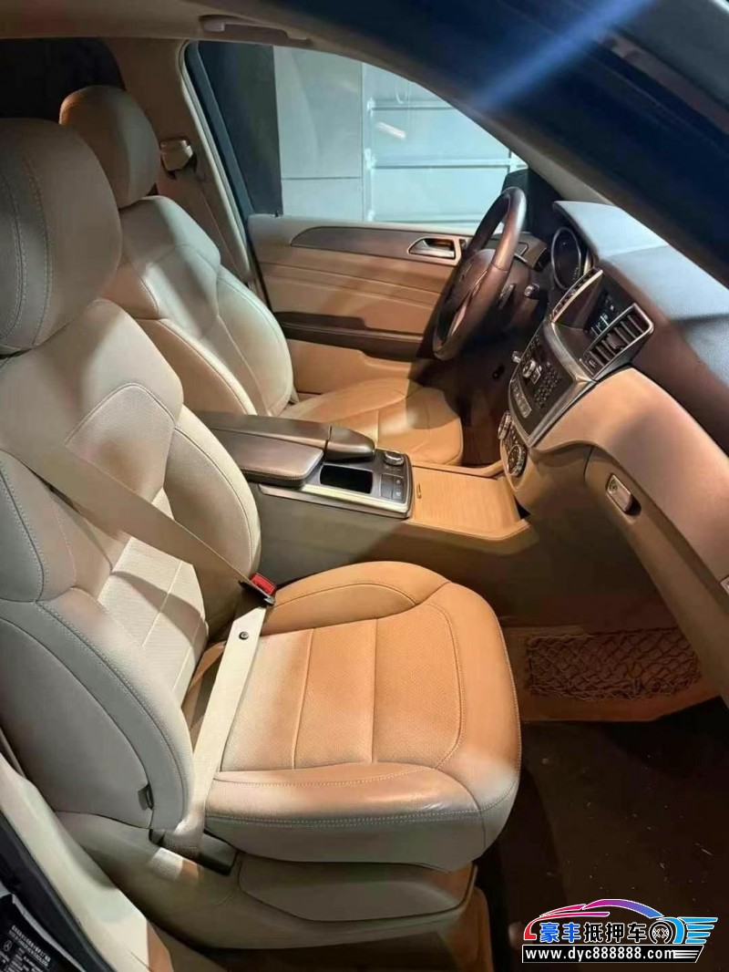 15年奔驰ML轿车抵押车出售