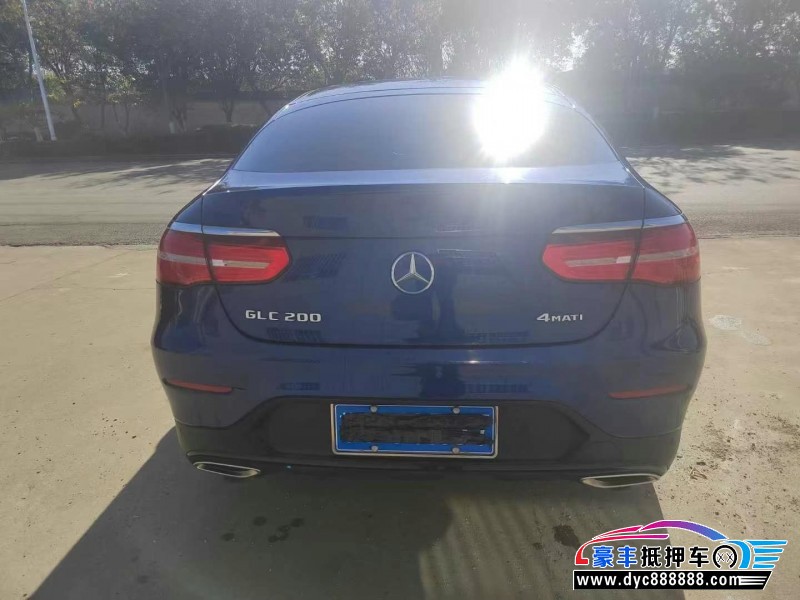 19年奔驰GLC轿车抵押车出售
