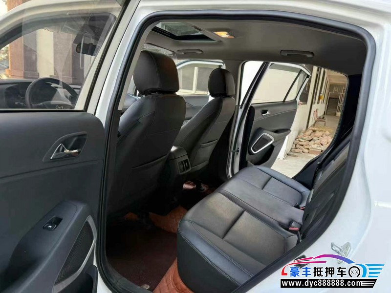 19年现代ix35轿车抵押车出售